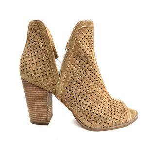 Lucky Brand Women Size 8 Tan Laser Cut Suede Block Heel Boot Peep Toe Shoe
